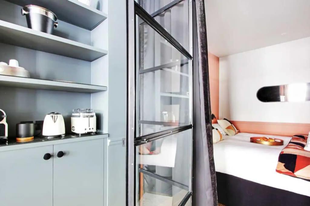 V Vast Apartment, Steps From Place Des Vosges Ac Apartment *