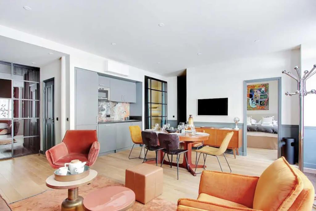 V Vast Apartment, Steps From Place Des Vosges Ac *